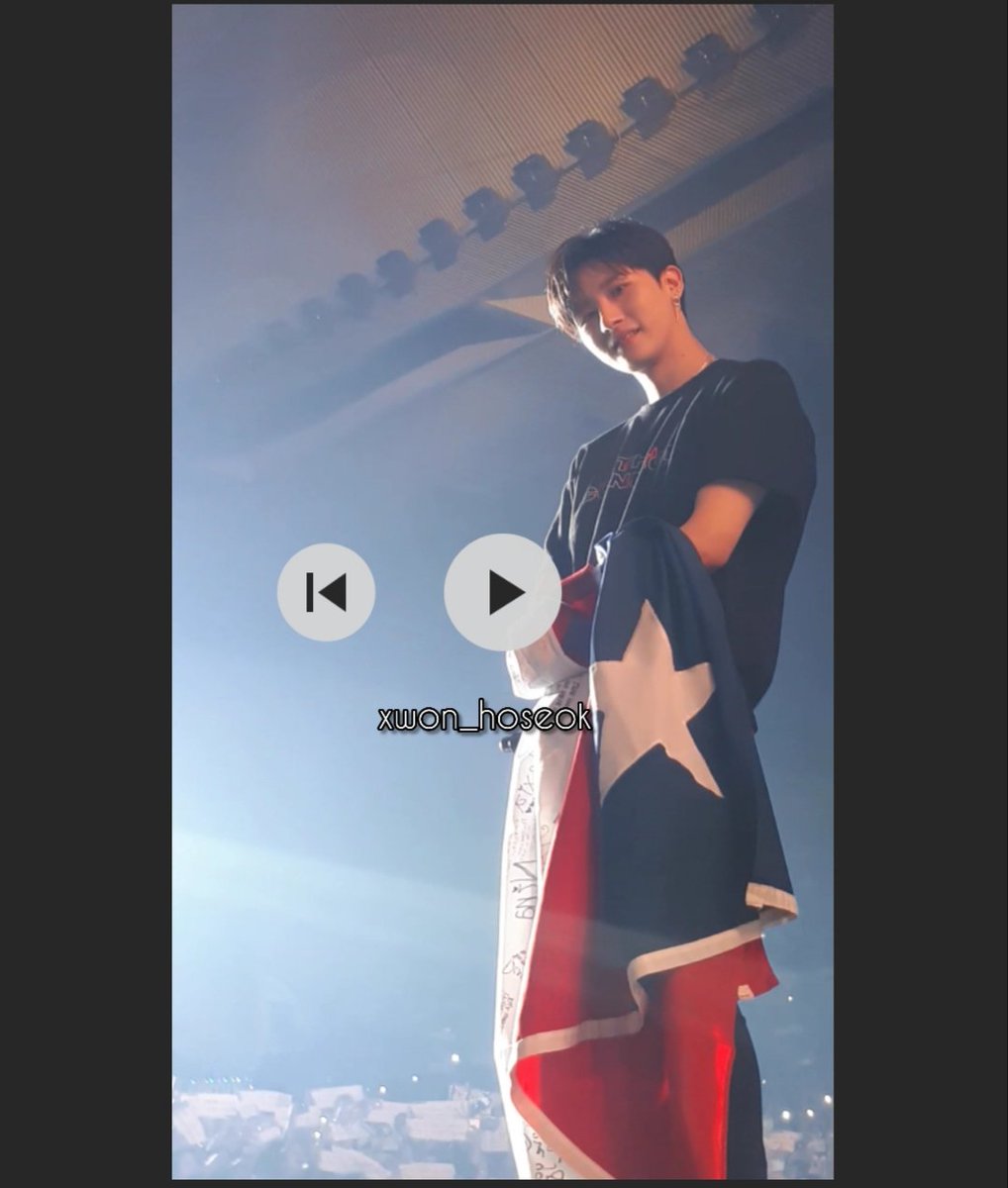 WeneeLu_'s tweet photo. Ok... terminé encontrando un vídeo que me dejó re...
Y no puedo creer que lo haya grabado de tal manera que... No se me muero #Changkyun #TheConnectTour #Chile #Monbebe #IM #MONSTAX https://t.co/7yTQAtOQ0X