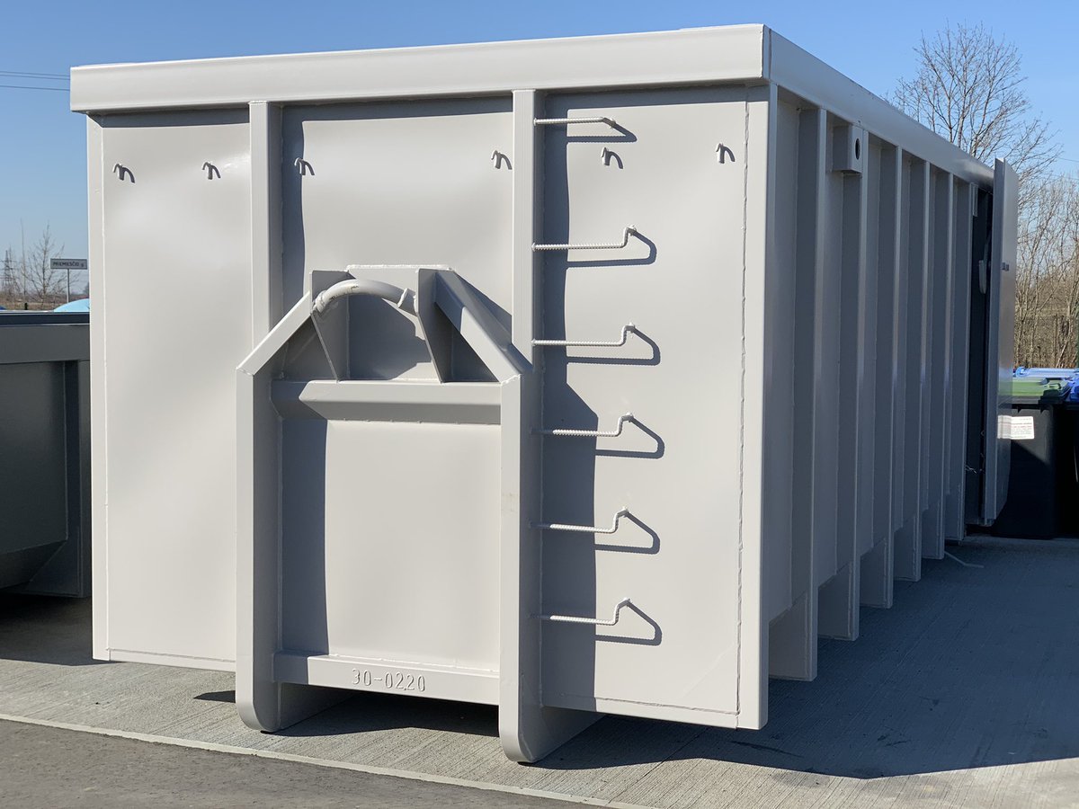 skirmantera's tweet photo. JSC Skirmantera Skirmantera sells metal waste containers. This container is 30m3 with metal roof 
For more information contact us +37067793935 https://t.co/rlKT17ZQHw info@skirmantera.lt

#skirmantera #metalcontainer #waste #wastecontainer #hookliftcontainer https://t.co/McWddyt0Jz