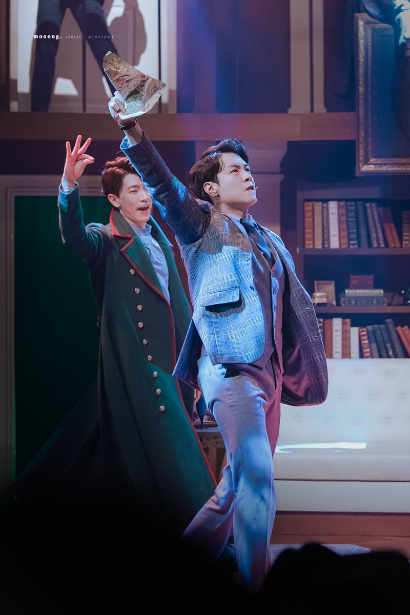 moongs_p's tweet photo. 200325 미드나잇 스폐셜 커튼콜
[ 디어각하 ]
비지터 ㅣ 고상호
맨 ㅣ 황민수
멀티 플레이어 ㅣ 김미로·신동민 
.
줄줄이 사탕을 엮어서
하나하나 까발리며 놀아봐 https://t.co/ww46ok0PWF