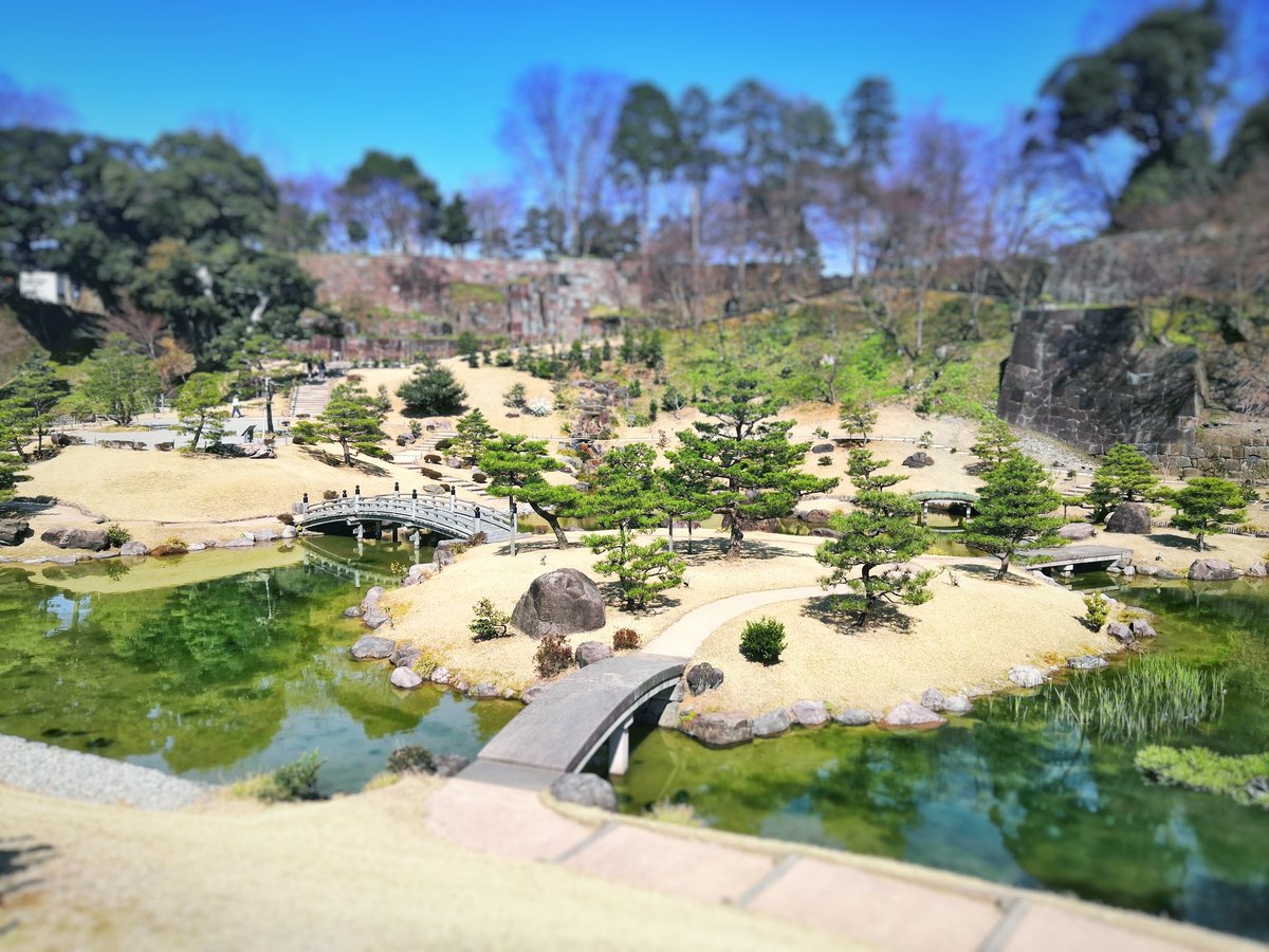 金沢城の庭が凄い ミニチュア加工したった くぼけん喰滅のサメ2巻 発売中のイラスト