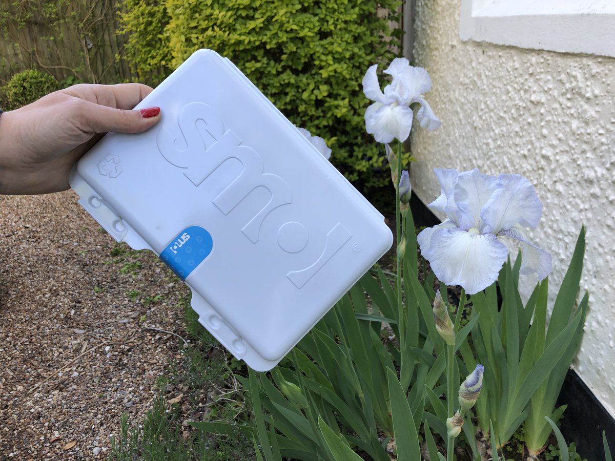 smolrevolution's tweet photo. Our brilliant non bio capsules are perfect for sensitive skin- delicate, gentle, but with no loss of cleaning power - why not give our free trial a go?
#smol #smolrevolution #smolproducts #laundry #gentle #vegan #crueltyfree #laundryday #delicate #nonbio #tryforfree #freetrial https://t.co/taSPvEfmPE