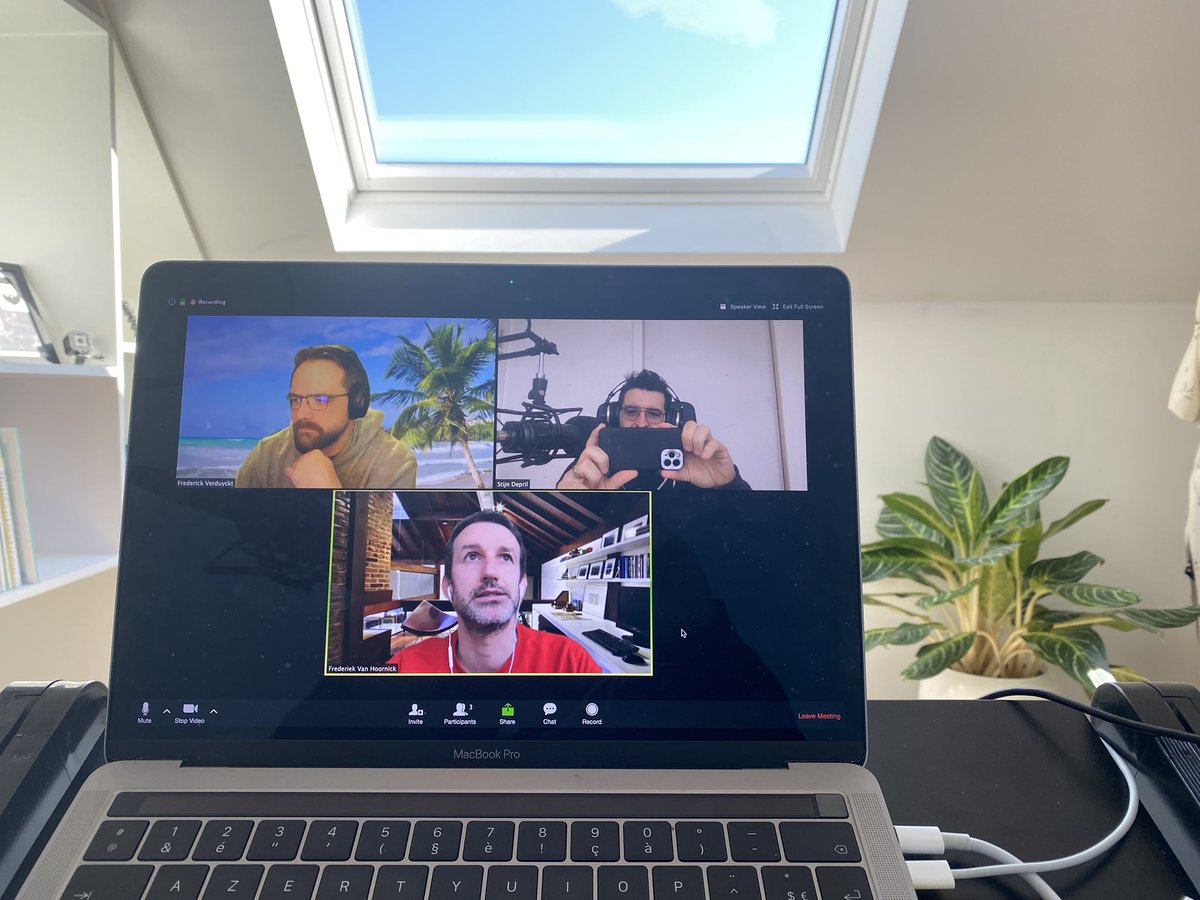 v_superheroes's tweet photo. Podcast coming up... 😎 https://t.co/hd3oISfSxt