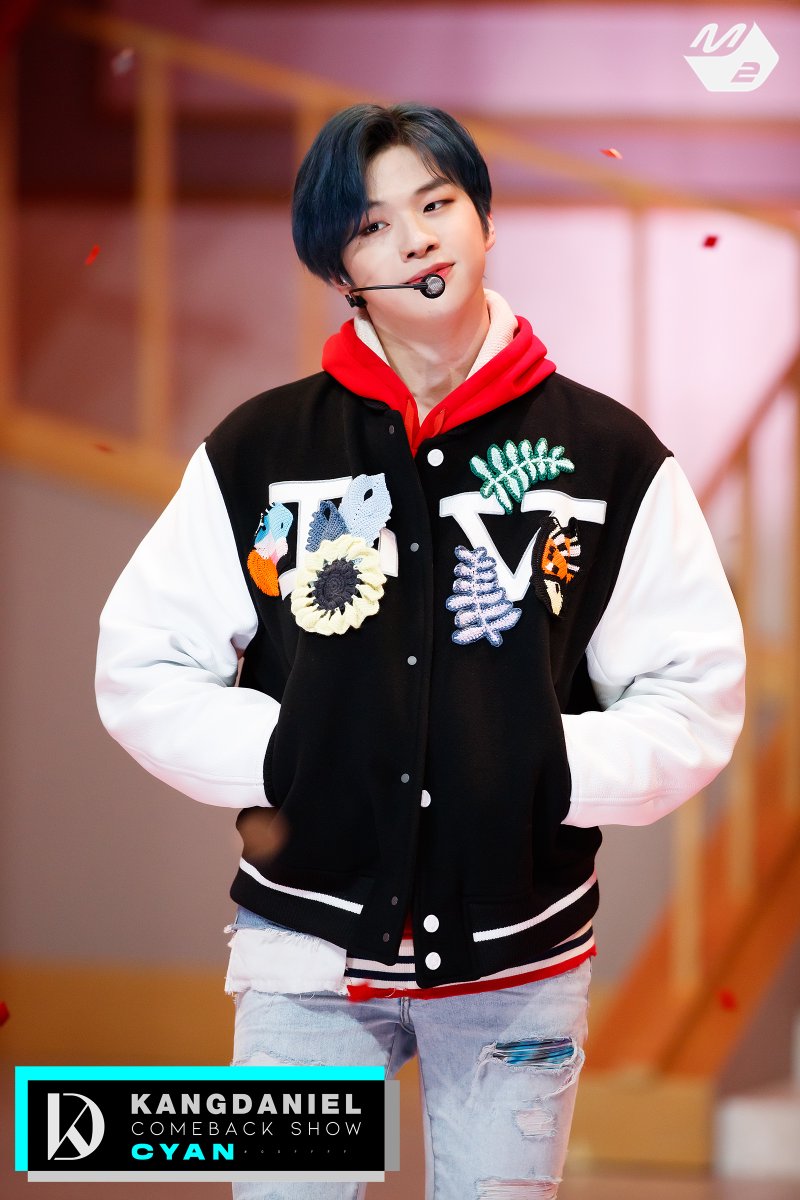M2MPD's tweet photo. [📸] 강다니엘(KANGDANIEL) - 2U | KANGDANIEL COMEBACK SHOW CYAN

▶ https://t.co/5tRVvFcgKj

#강다니엘 #KANGDANIEL
#CYAN @konnect_danielk https://t.co/1yLndGlGK0