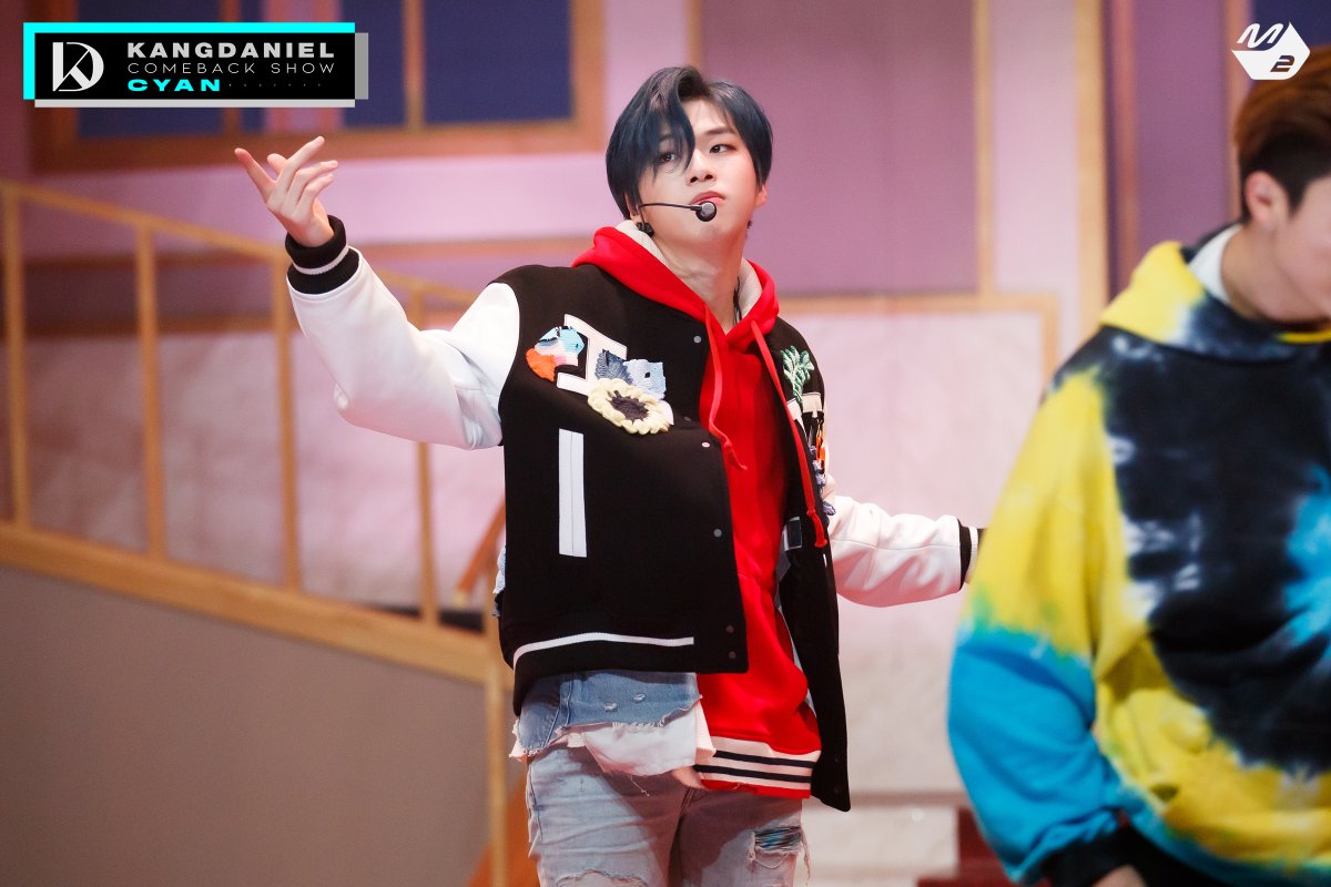 M2MPD's tweet photo. [📸] 강다니엘(KANGDANIEL) - 2U | KANGDANIEL COMEBACK SHOW CYAN

▶ https://t.co/5tRVvFcgKj

#강다니엘 #KANGDANIEL
#CYAN @konnect_danielk https://t.co/fy4D85JsdQ