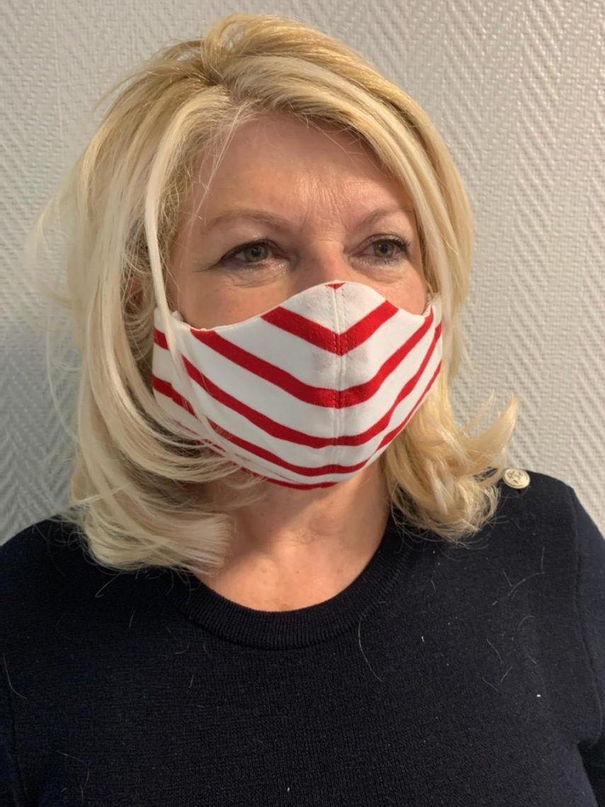 groupesemepa's tweet photo. Et partout,des ateliers #textile ont converti leur production habituelle😉& lancé la fabrication #masques en tissu😷qui permettront de contribuer à répondre à la pénurie de protection pr les travailleurs mobilisés vs #COVID2019 👏🏻#BananaMoon #Eminence #LTC #SaintJames #Tuffery https://t.co/EChHu8cLgm