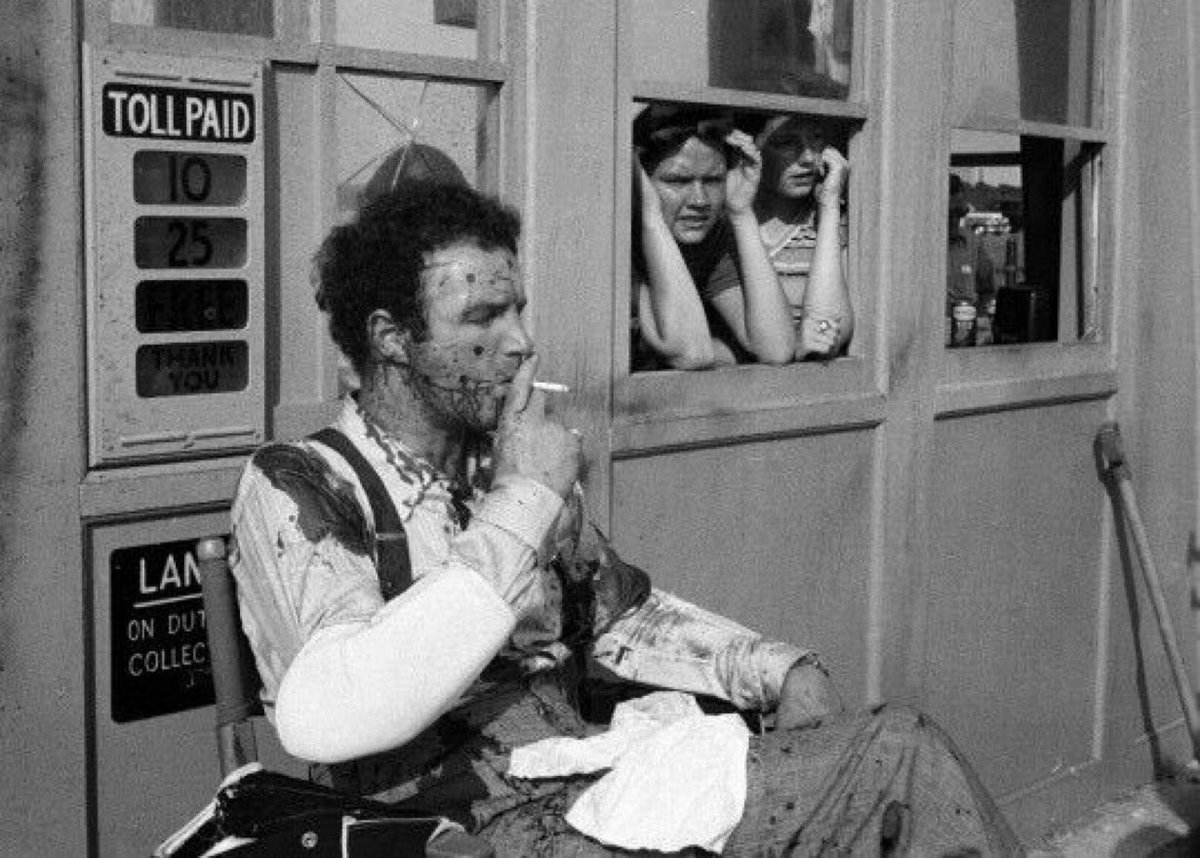 JuanFerrerVila's tweet photo. James Caan (Sonny Corleone).

The Godfather.

After having been riddled with bullets, one well deserves a rest. https://t.co/Pfyg2ogARs