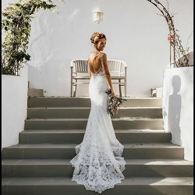 • C A N D I C E •
.
.
Our beautiful Bride, Candice chose <a href="/enzoani/">Enzo Masutha</a> for her special day. .
She wears the beautiful  M i d o r i  gown.
.
With a beautiful cut to accentuate your shape, the low back of dreams with embroidered lace appliqué bodice and tra… ift.tt/3dtqXHi