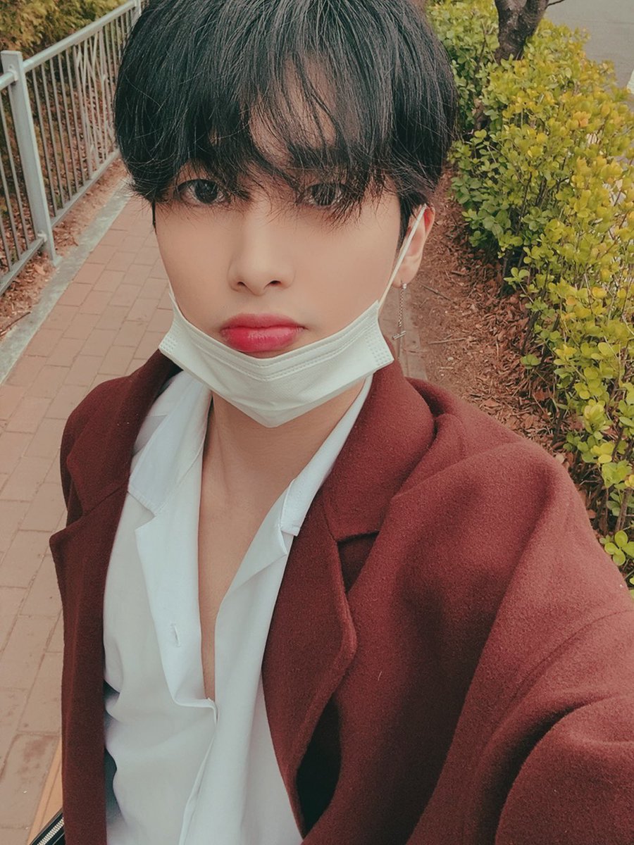 UP10TION's tweet photo. [#샤오] 🐥🐥🐥 https://t.co/WnvZ1mDld7
