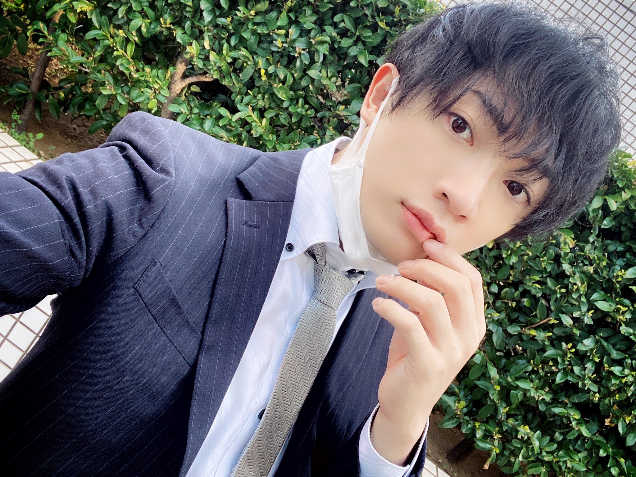 和合真一 こう見えてサラリーマン歴 約10年です 久々の全身スーツ姿 T Co Vdf1knu2ne Twitter