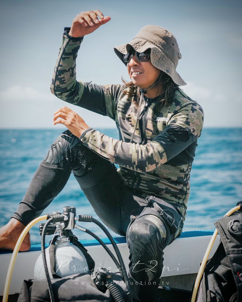 joestarz84's tweet photo. CHALLENGE ACCEPTED 😘.
Gambar-gambar diving/diver sendiri.
#Challangeacceptet
#StayAtHome 
#DudukRumah https://t.co/XxeSsRN6YN