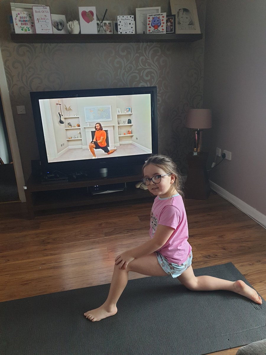 hazelrennie1987's tweet photo. Rubyrose doing Day 4 of PE with @thebodycoach @StBenedictsPS #PEwithJoe #pewithjoewicks 🏴󠁧󠁢󠁳󠁣󠁴󠁿 https://t.co/DXMgFlzoSB