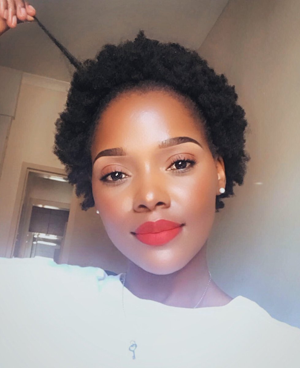 OnlyAbongile_N's tweet photo. #LetitFro #Sinatural this side... https://t.co/oM6O5abdVM