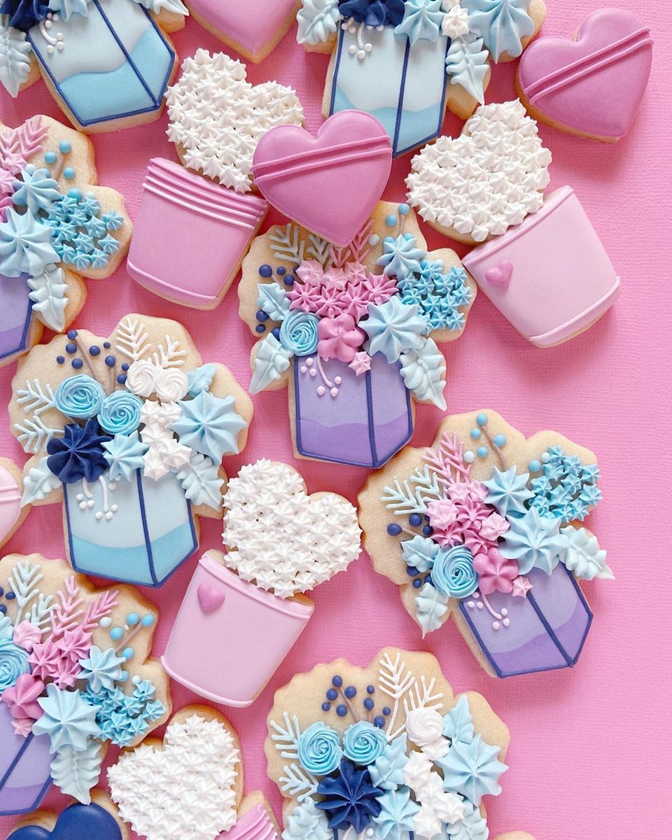TheCakeCastleBM's tweet photo. Beautiful #cookies Do you Love Cookies #retweet

Follow @TheCakeCastleBM Right NOW!!

Delicious cupcakes by https://t.co/sEcyMtt8MF

Tag @TheCakeCastleBM in ur posts to get Featured. 

#cookiedecorating #baking #Baker #buttercreamflowers #pastry #dessert #cupcakedecorating #cakes https://t.co/JIrbMzEuZJ