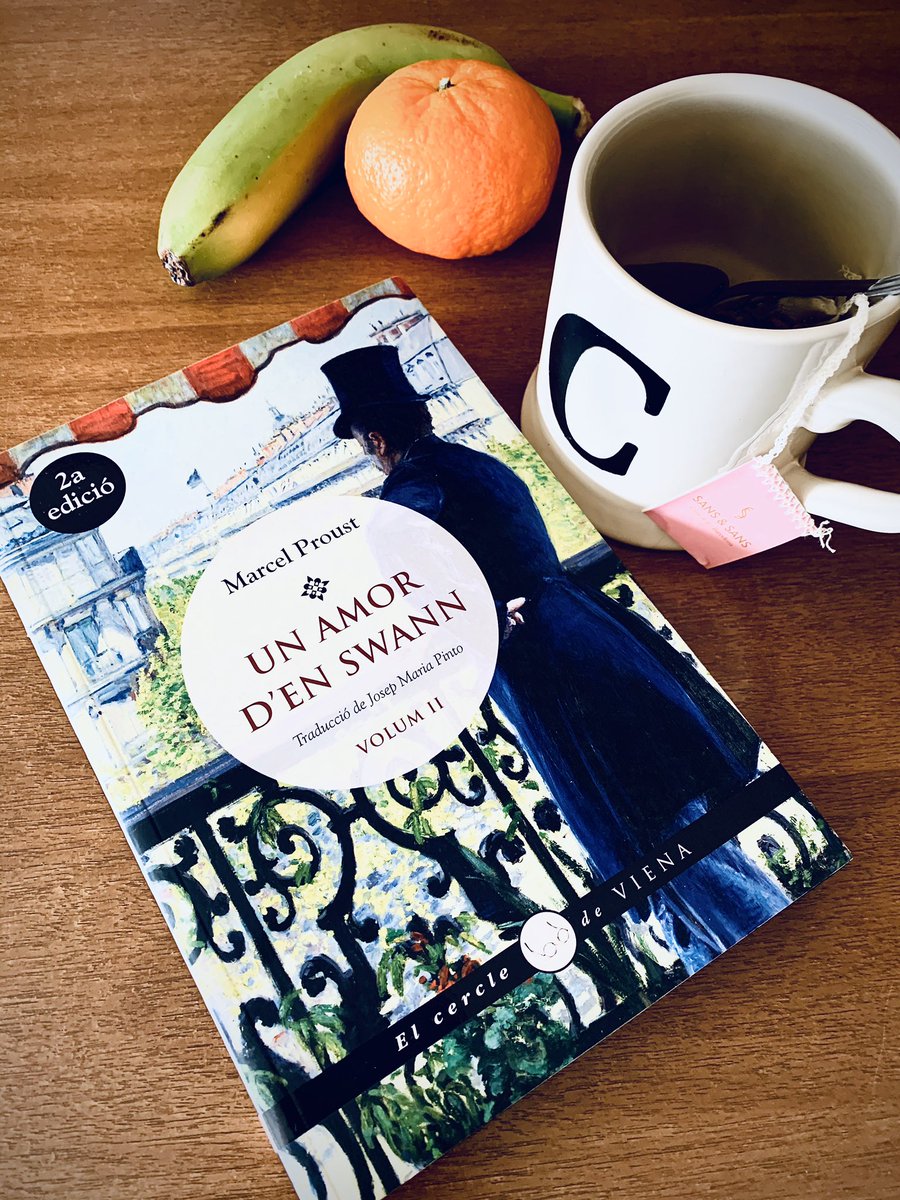redondocristina's tweet photo. “The comfort of reclusion, the poetry of hibernation” — 
#MarcelProust [ #unamordeswann (#InSearchofLostTime, #2) publicat per @Viena_Edicions ] 
♥️
#confinament #currentread #emquedoacasa 
#joemquedoacasallegint #lectorsdeviena https://t.co/lFA9Wb8tBb