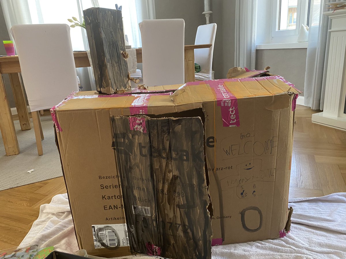 HuhtasaariSaara's tweet image. Äidille tiedoksi, miltä onnellinen koti näyttää. #happyhome #homeschooling #secondweek