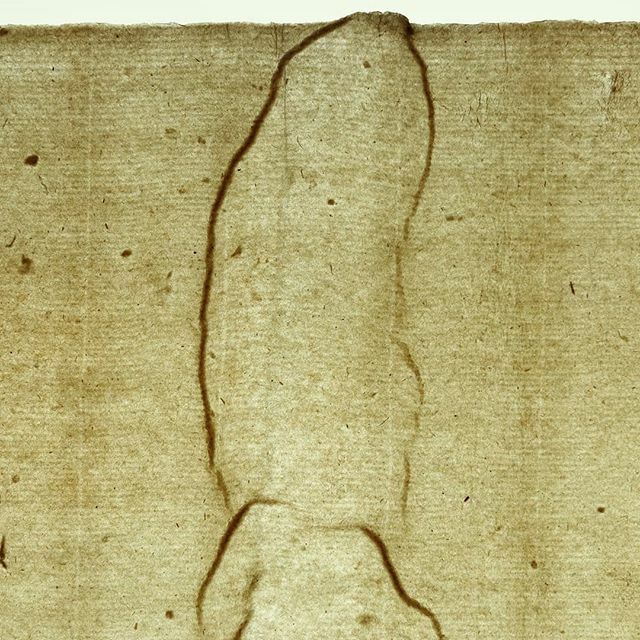 BodCons's tweet photo. Can you tell your bagpipes from your goat's foot? Find out more about the 'naughty' paper used to print Shakespeare's First Folio in the first @IconBook_Paper webinar this afternoon at 4 pm GMT (Bodleian Libraries, MS. Bodl. Or. 802, endleaf) #conservato… https://t.co/XbKho3Au37 https://t.co/CHDRkLXaxu