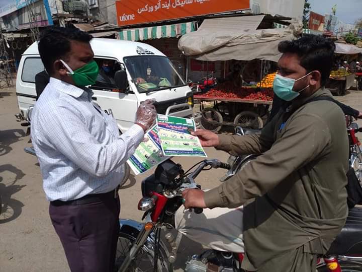 SSDOPakistan's tweet photo. SSDO Combating Corona Volunteers organised awarenes campaign in Wahdat Colony,Lahore,Volunteers distributed brochures&briefed about precautionary measures to combat Corona #CCVP #SSDO #CombatingCoronaVolunteers #lahore
#CoronaVirusinPakistan @DCLahore @PRC_official @AbrarUlHaqPK https://t.co/fijoR1scv9