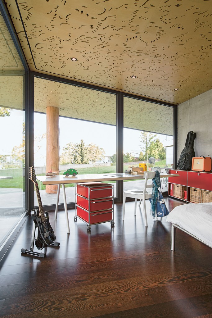 waldisag's tweet photo. Es gibt im Moment wohl keine bessere Möglichkeit um produktiv zu arbeiten, als von zu Hause aus. Wir beraten dich gerne.
#homeoffice #homework #officedesign #vitra #usm #officechair #chair #homedesign #work #lucerne #officetable #einrichten #interior #interiordesign #officestyle https://t.co/kSdrLUyPel