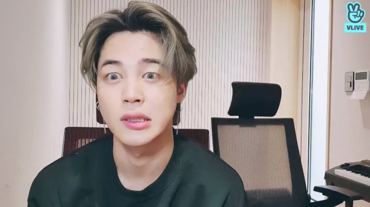 doyou_bangtan's tweet image. JM said his hair's grown long since he's seen us last, even though he cut it once in the meantime! He responds to a question, saying he hasn't dyed his hair!