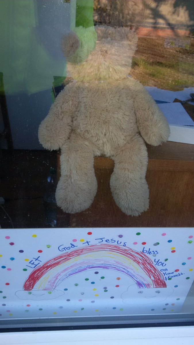 CPOSouth's tweet photo. Some lovely things popping up #Clifton in windows at the moment. Kids making rainbows, displaying teddy bears for a bear hunt and messages in support of our #NHS. The community really coming together. #WeCanDoThis #Safer #StayAtHome https://t.co/BN1UrPne1S