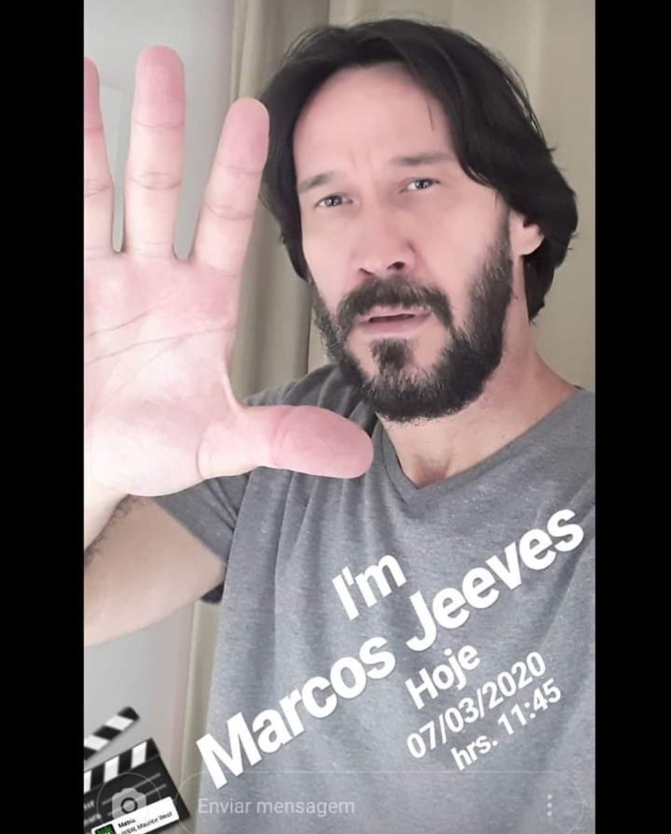 IgorAnacleto's tweet photo. @mesmapessoa Esse cara que com barba parece o keanu reeves https://t.co/vECG8XSeoo