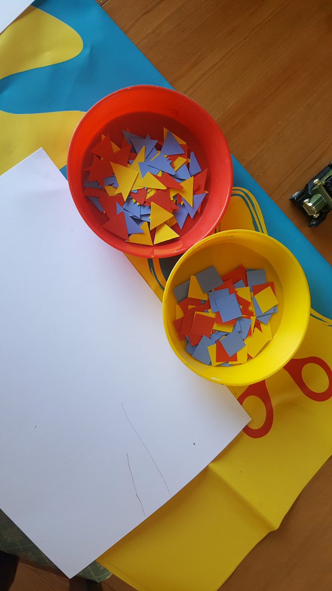 joanne_unsworth's tweet photo. Today we did more shapes and included colour recognition. We made heart hands to send to someone special ♥️ #StayHomeSaveLives #SharingTheLove @bartoneyfs @BartonClough https://t.co/ivHB3LBv4P