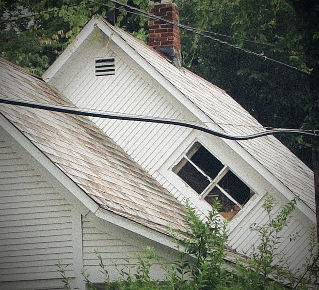 MailMysterious's tweet photo. A Witch Window. Placed in the gable-end wall of a house &amp; rotated 45 degrees. Found mainly in Vermont's 19th century farmhouses, witches cannot fly their broomsticks through tilted windows. 
#FolkloreThursday @FolkloreThurs https://t.co/WPHihE41Fm
