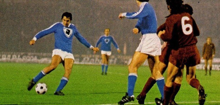 thelinebreaker_'s tweet photo. Hoy es un buen día para recordar el serial que @enzodelllano realizó sobre el @SCBastia, contando la interesante historia del club de Córcega.

Parte 1
https://t.co/y2GR5YfdGK

Parte 2
https://t.co/nBAJaedc5P

Parte 3
https://t.co/IC6oWejrsx https://t.co/adpQurZGIl