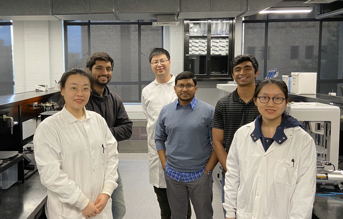 MoManiruzzaman's tweet photo. So glad that our project from #PharmE3D #3DPBio is a WINNER of #Research4Impact competition @DellMedSchool @UTexasPharmacy @UTAustin. UT So proud of our fast growing team! #innovation #3dprinting https://t.co/mtFI8m8GDx