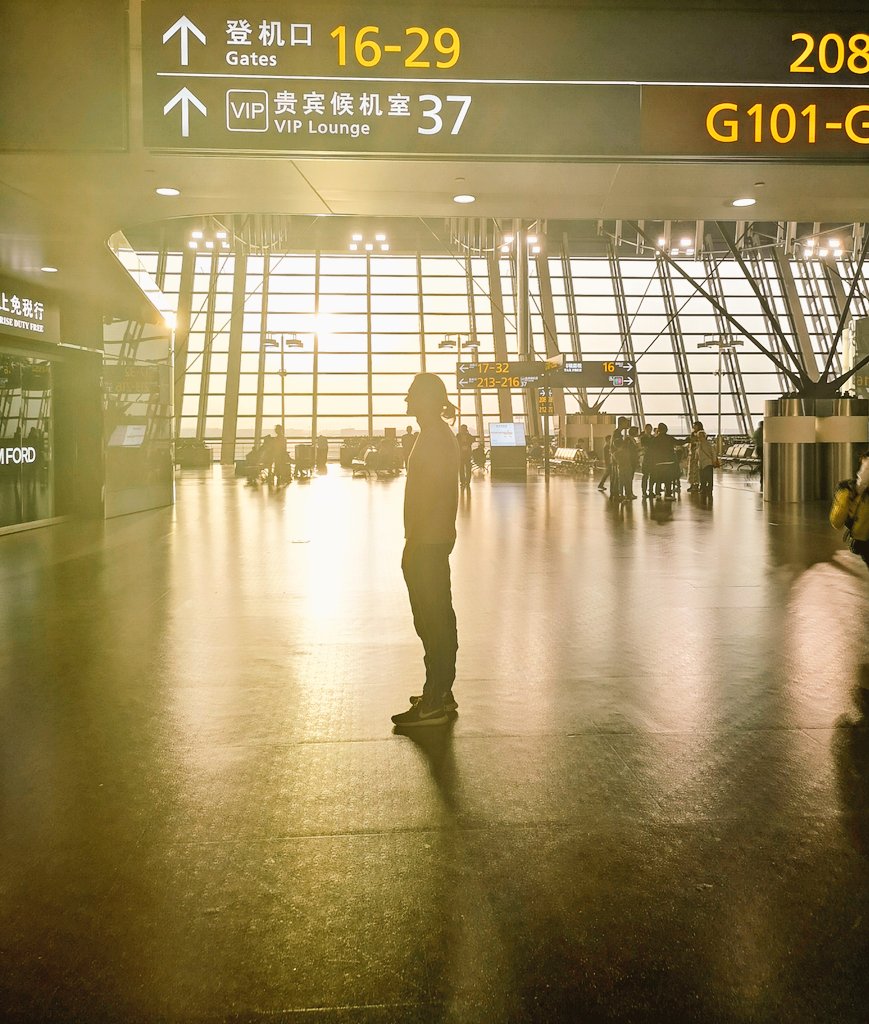 landais_cedric's tweet photo. ✈️💓🌞My #avgeek #StayAtHome pictures Part 1: #airport : #Cdg2E #JFK #pudongshanghai 👉up to you @pbsolar @laird_kay @Pierre_Jbr @yassinp 👈✈️❤️ https://t.co/YGl5luRe2u