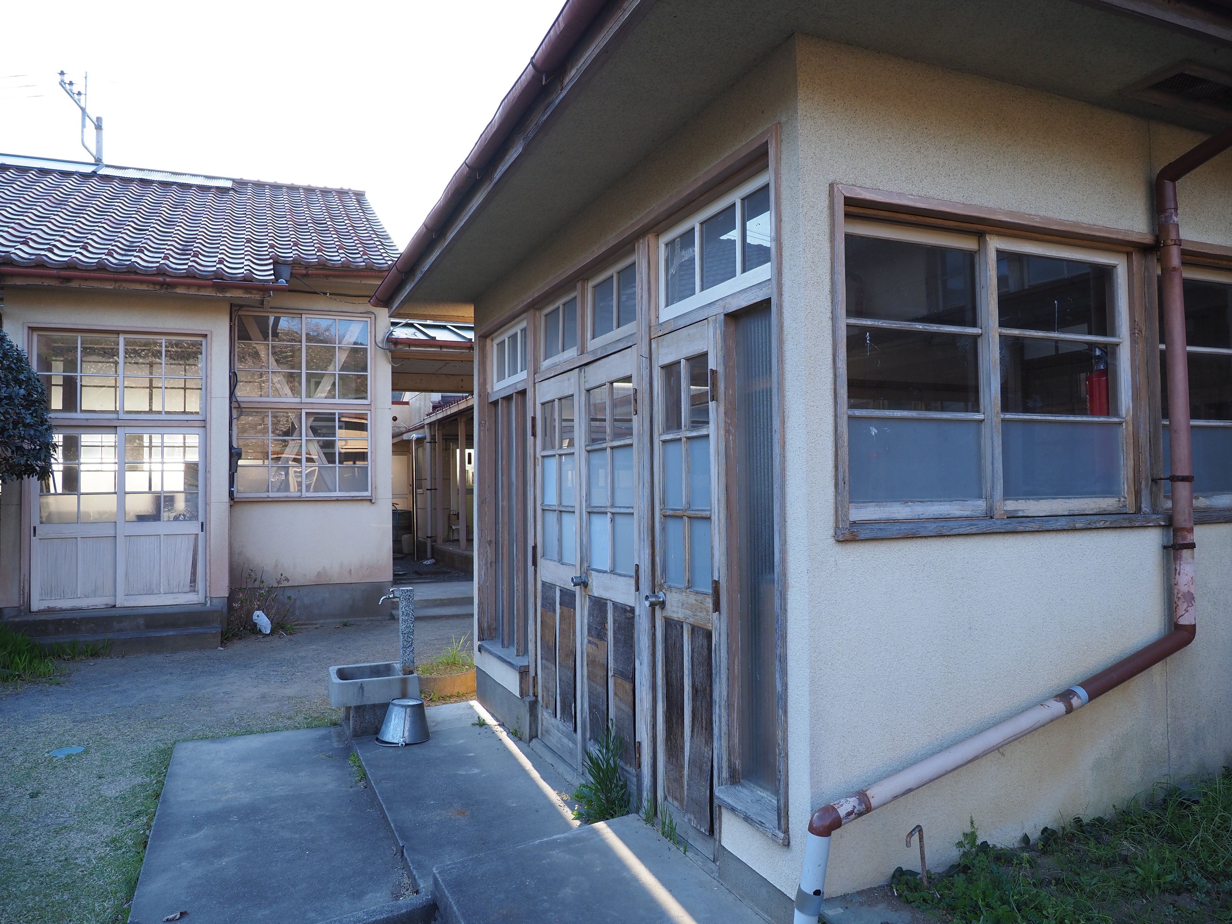 Moyashi Al Twitter のんのんびより の下里分校の黒板に杉田智和のサインがあるのに気づいたんだけど 嵐山 らんざん 町出身で埼玉県立小川高等学校卒なのな つまり地元 知らんかった T Co Dzbonivmuy Twitter