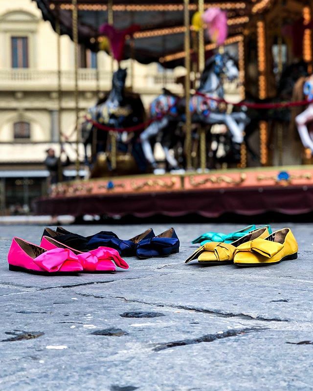 ProsperineFlats's tweet photo. Prosperine AI20/21 - Look at the future 🎠⁣
⁣
Date sempre spazio al bimbo che è in voi 💛💙💖💚 ⁣
⁣
#Prosperine #ProsperineShoes #Flats #FlatsShoes #Ballerine #MadeInItaly #LotsOfCare #Florence #Firenze https://t.co/oLgjp1vEMv https://t.co/xdserH5RqJ