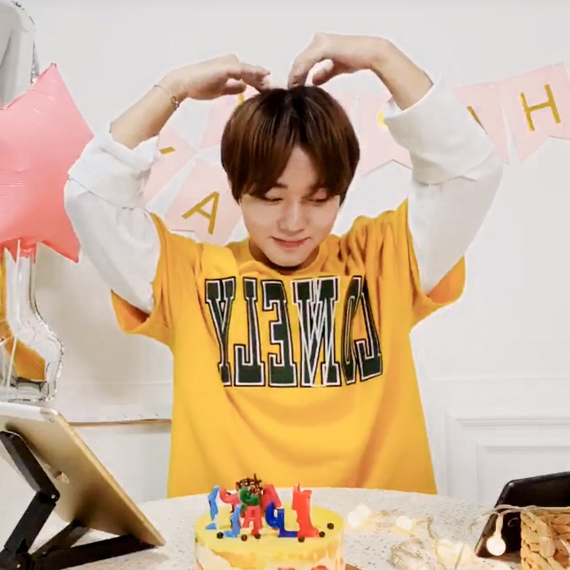 소중한 추억들 하나 하나 떠올리고 앞으로도 추억 하나 하나 같이 쌓고 가요 ❤️❤️
#박지훈 #박지훈사랑해