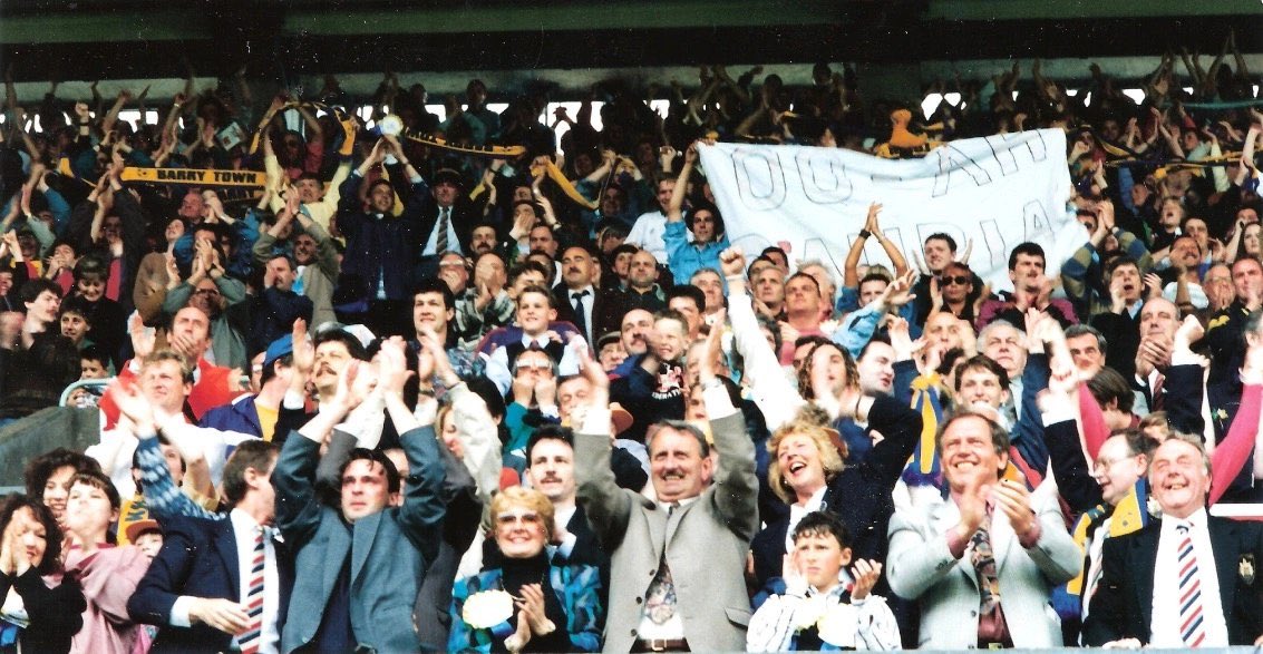 BarryTownUnited's tweet photo. Happy 50th Birthday to our former player David @SuzanneDauria! 

We hope you have the best possible day at home with your family 💛💙 https://t.co/nuSVrEUibb