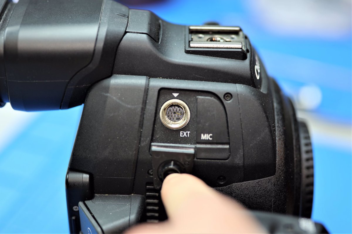ThomasCameras's tweet photo. Be careful when sticking it in!
#bentpin #bentpins #cfpins #cfpin #c100 #eos #canoneos #eosc100 #c100mkii #eos7d #eos7dmark2 #eos5dmark3 #eos5dmark4 #eos5dmarkii @ Thomas Camera Services Ltd https://t.co/yUPK3GCqK1