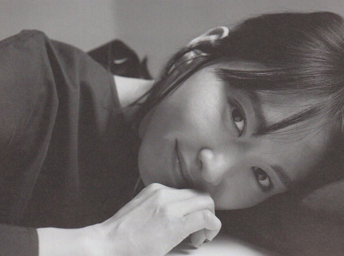 97660369fec7's tweet photo. 白黒ガッキーかわゆい笑
#ガッキー #新垣結衣 https://t.co/Tpd69m9jnI