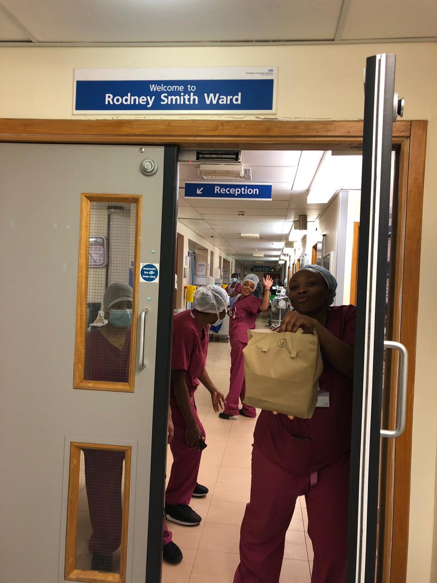 critical_suppuk's tweet photo. We urgently require food delivery hotboxes any food delivery co’s out there that have spares please pm us #feedthenurses #SocialDistancing #Donate https://t.co/31D16Z5JFS