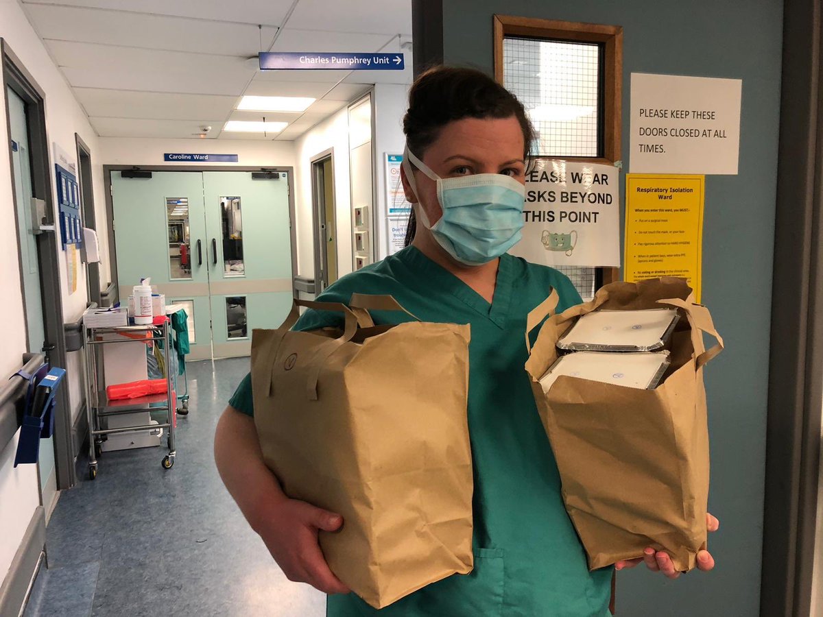 critical_suppuk's tweet photo. We urgently require food delivery hotboxes any food delivery co’s out there that have spares please pm us #feedthenurses #SocialDistancing #Donate https://t.co/31D16Z5JFS