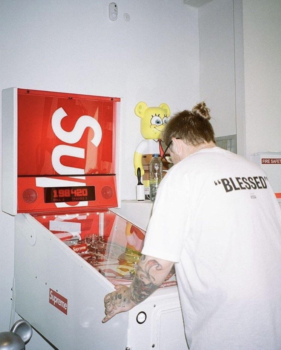 club_contrast's tweet image. Who here has heard of OD Toronto? 🙈
I wrote a quick 3-minute long blog about OD Toronto, my favorite Shop in Toronto check it out Now!

Click here to read the blog buff.ly/2UxwW5g 👀