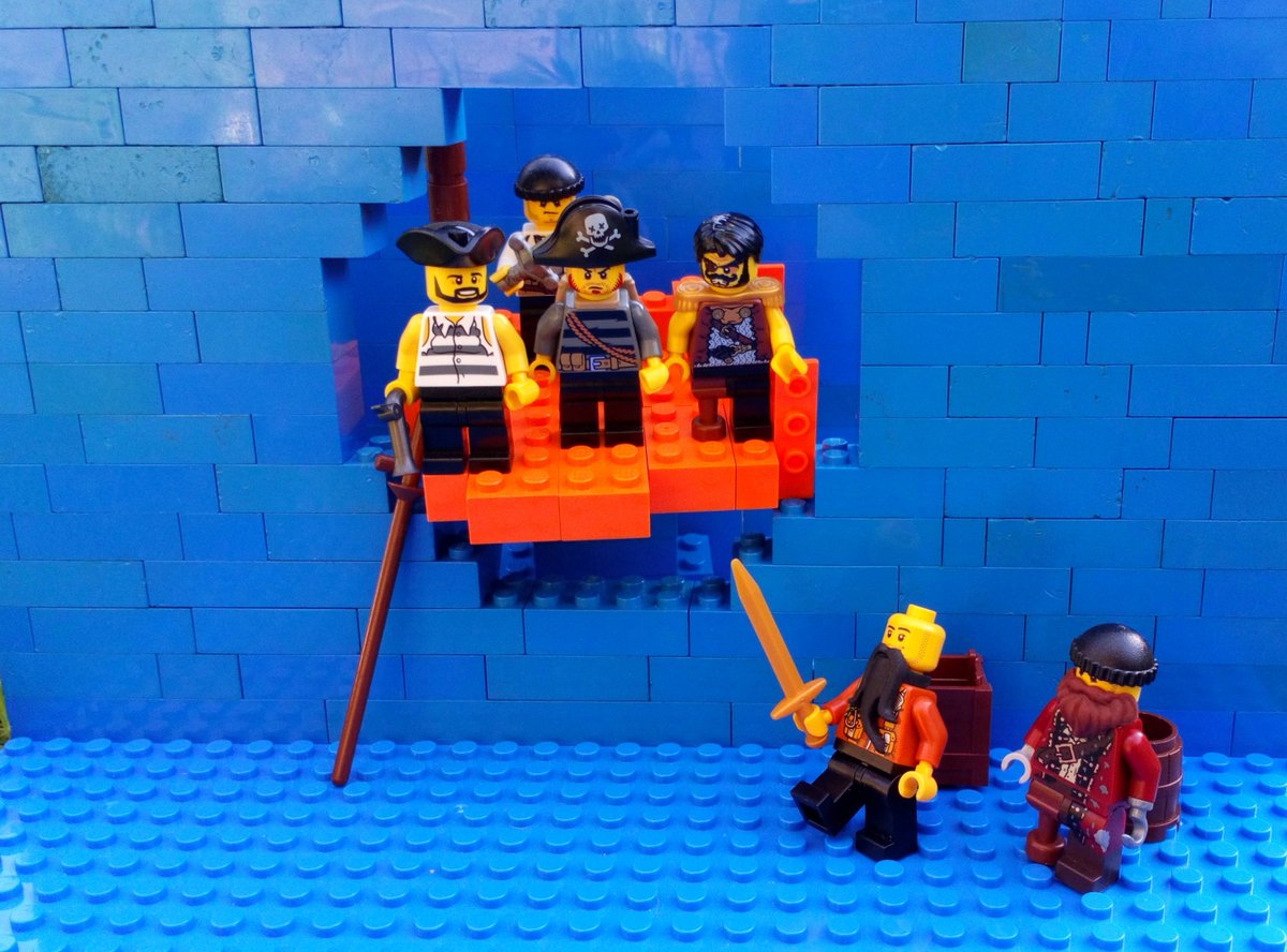 E_N_O's tweet image. Got a bit of Lego lying around the house? Recreate a scene from your favourite ENO production and we&apos;ll share the best ones here #ENOLegoChallenge 

Hats off to the ENO props team for building the first scene ☠️ Can you guess the opera? 

@LEGO_Group