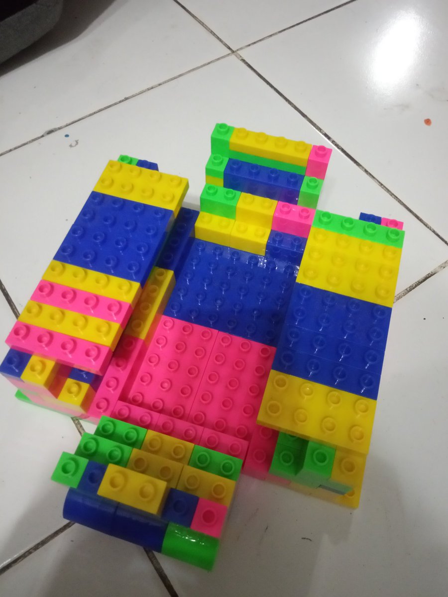 fachmi's tweet image. Hasil semedi, mirip stadion sochi, Stamford bridge apa Maguwo ini ya @Stadium #stadion #stadium