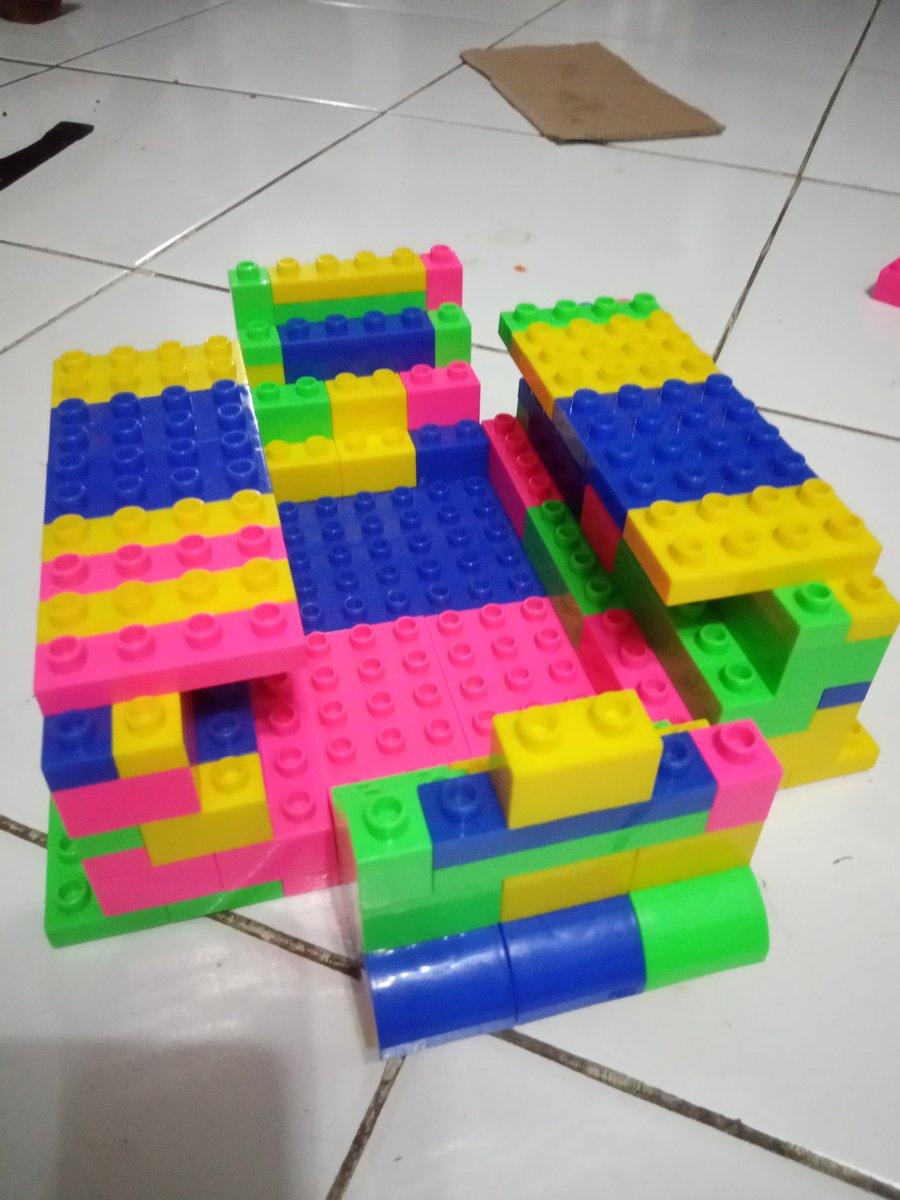 fachmi's tweet image. Hasil semedi, mirip stadion sochi, Stamford bridge apa Maguwo ini ya @Stadium #stadion #stadium