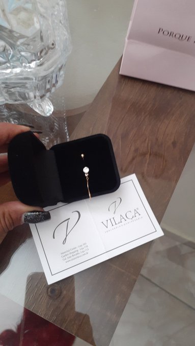 Obrigada pelo mimo querido adorei o piercing❤? https://t.co/PS79CxMrst