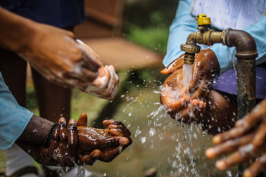 PanAfricare_Ng's tweet photo. Power Forward cohort reemphasize the importance of Hand Wash as a preventive measure for Covid 19 #Power4wd @exxonmobil @NBA_Africa @ExxonMobil_NG https://t.co/c5cKKvLsmK
