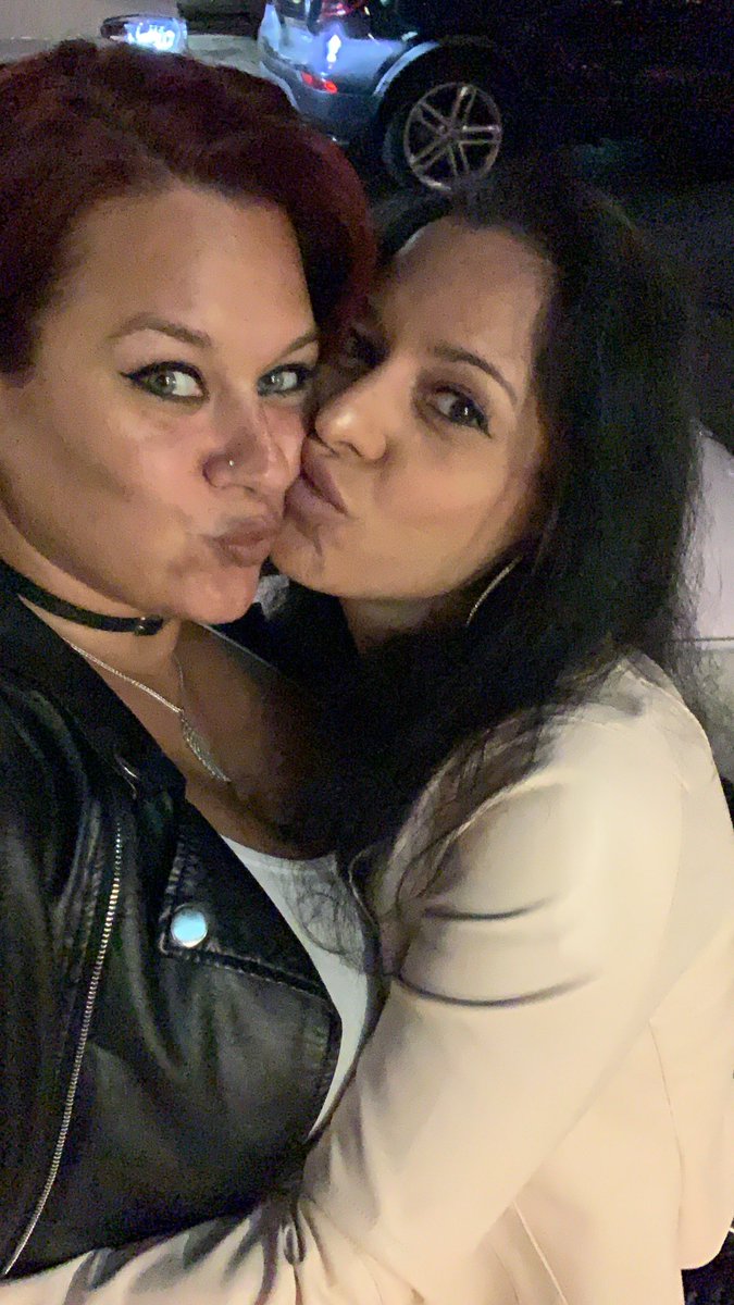 CatvonDom's tweet photo. In times of #SocialDistancing I wanna remind of the time we were able to #kiss 💋 our loved ones.💕
Stay home so we can get back to this 🥰 
#coronavirus #staypositive #StayAtHome https://t.co/jWPj7yzVCO