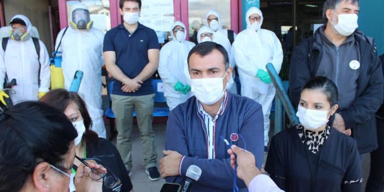 En <a href="/CastroMunicipio/">CastroMunicipio</a> los contagiados por coronavirus no serán abandonados. Alcalde Juan Eduardo Vera realizó gestiones ante hotel Enjoy y puso a disposición de las autoridades internado del liceo Politécnico para la recuperación de las personas.
castromunicipio.cl/?p=9025