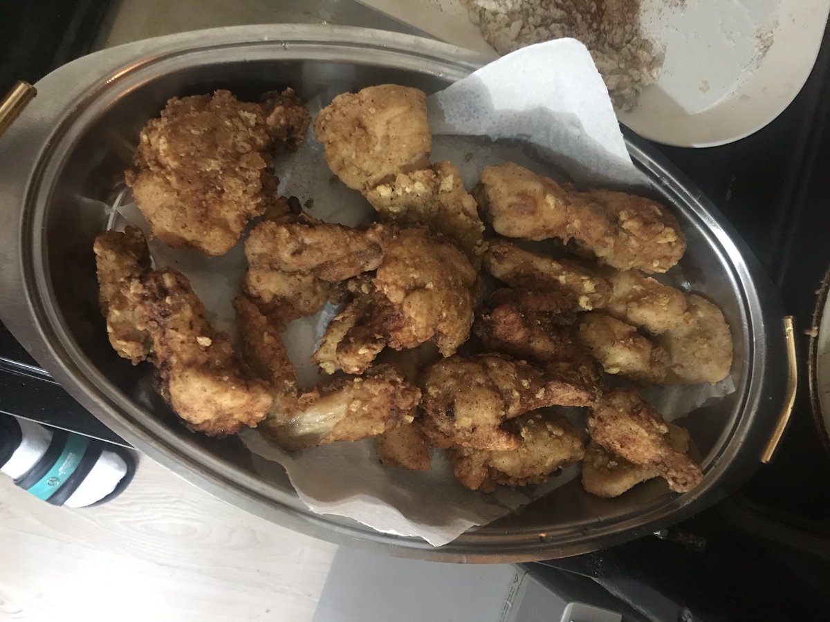 patrikdrazic's tweet photo. Made @SnoopDogg’s fried chicken. Came out real good 🙏🏽 #blessed #coronavirus https://t.co/HK7RIA9DO4