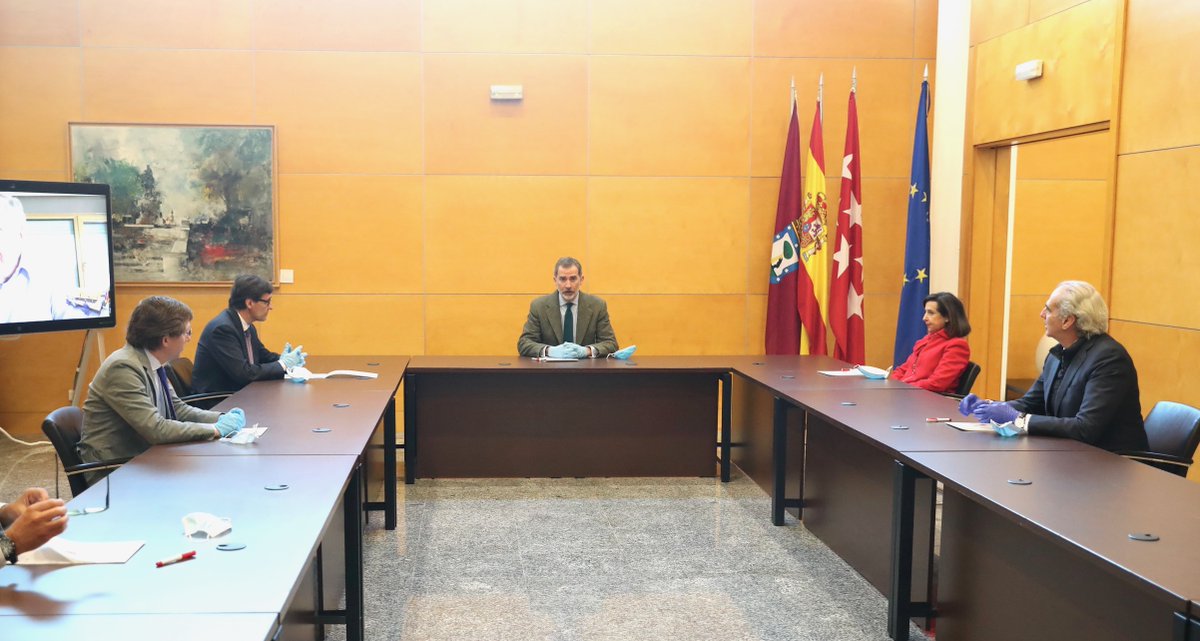 El Rey, en el Hospital IFEMA de Emergencia. #COVID19 #Launiónhacelafuerza casareal.es/ES/Actividades…