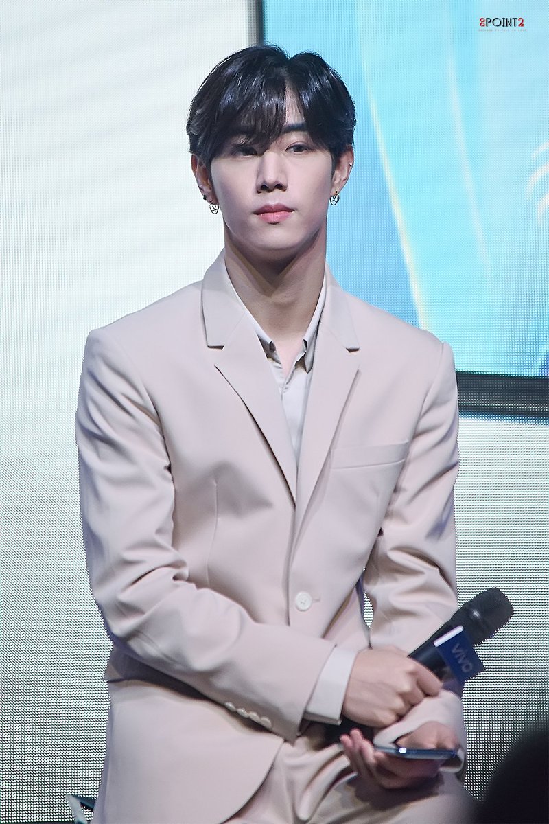 8point2_'s tweet photo. 190930  Vivo V17 Pro 이벤트, 태국

i miss you so bad🥺💖

#갓세븐⁠ #GOT7⁠ #Mark #MarkTuan #마크 #段宜恩 #VivoV17Pro #VivoV17ProxMTBB #V17ProLookBeyondLaunchEvent https://t.co/HKhupAxudR