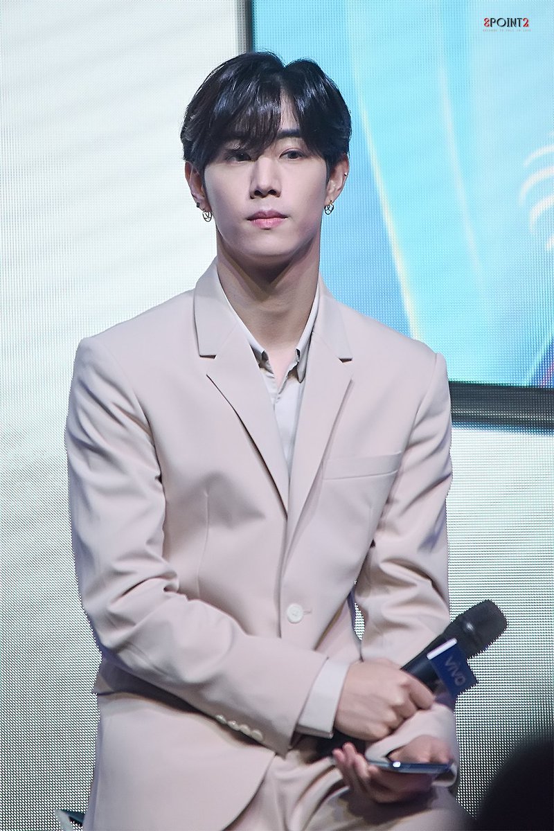 8point2_'s tweet photo. 190930  Vivo V17 Pro 이벤트, 태국

i miss you so bad🥺💖

#갓세븐⁠ #GOT7⁠ #Mark #MarkTuan #마크 #段宜恩 #VivoV17Pro #VivoV17ProxMTBB #V17ProLookBeyondLaunchEvent https://t.co/HKhupAxudR